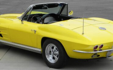 Chevrolet-Corvette-1964-Daytona-Yellow-Black-10
