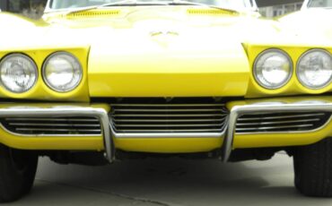 Chevrolet-Corvette-1964-Daytona-Yellow-Black-11
