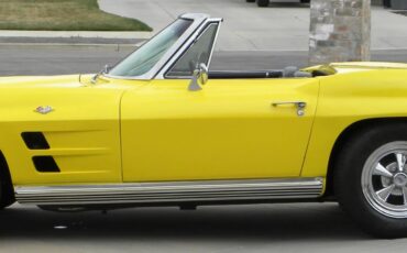 Chevrolet-Corvette-1964-Daytona-Yellow-Black-19