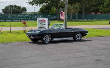 Chevrolet-Corvette-1965-2-Door-17
