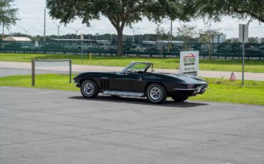 Chevrolet-Corvette-1965-2-Door-18