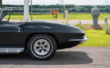 Chevrolet-Corvette-1965-2-Door-21