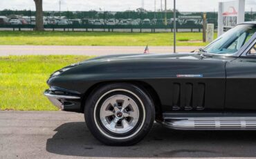 Chevrolet-Corvette-1965-2-Door-23