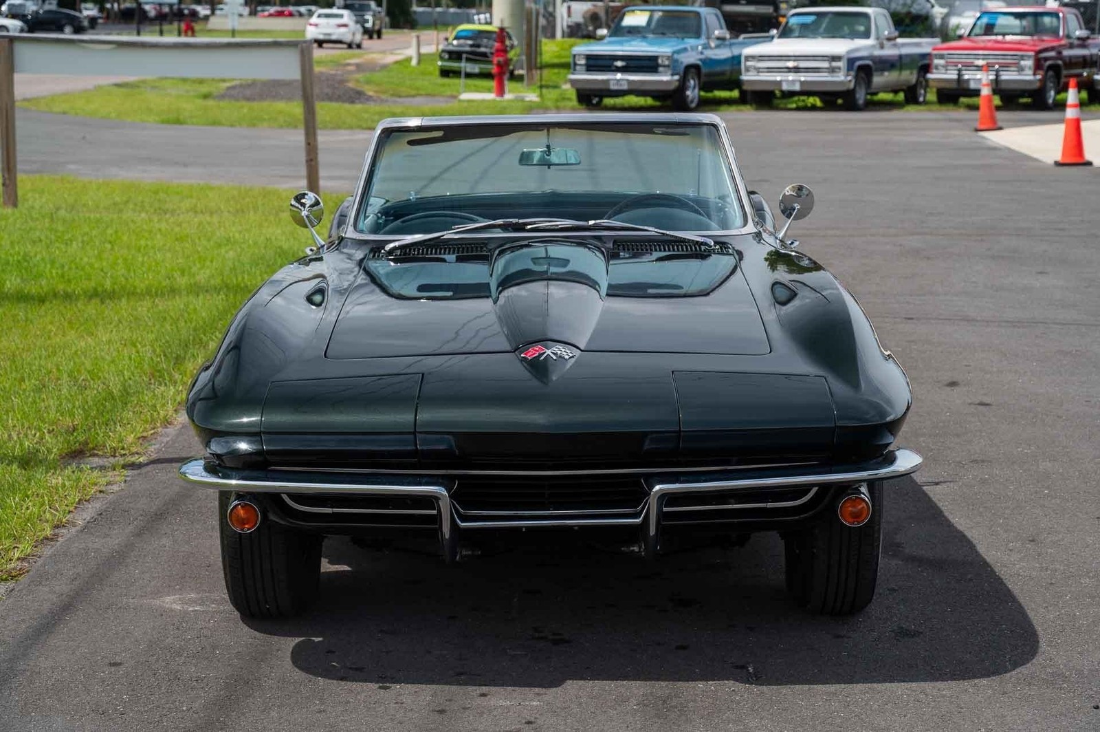 Chevrolet-Corvette-1965-2-Door-26
