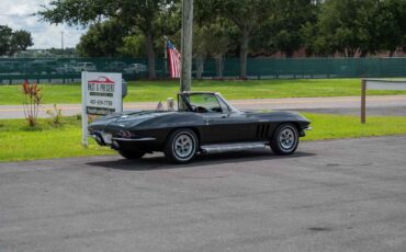 Chevrolet-Corvette-1965-2-Door-30