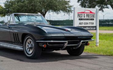 Chevrolet-Corvette-1965-2-Door-33