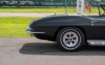 Chevrolet-Corvette-1965-2-Door-36