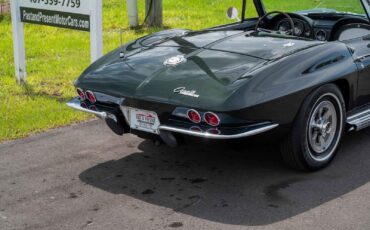 Chevrolet-Corvette-1965-2-Door-37