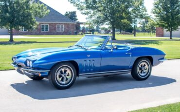 Chevrolet-Corvette-1965-Convertible-1