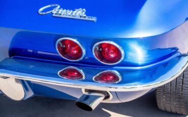 Chevrolet-Corvette-1965-Convertible-10
