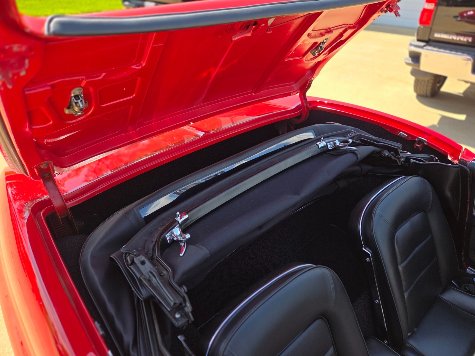 Chevrolet-Corvette-1965-Convertible-15