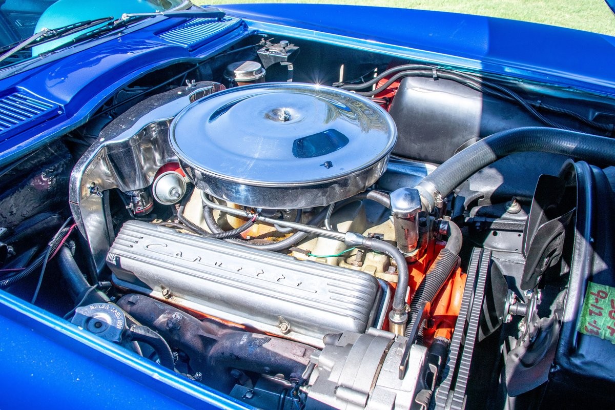 Chevrolet-Corvette-1965-Convertible-15