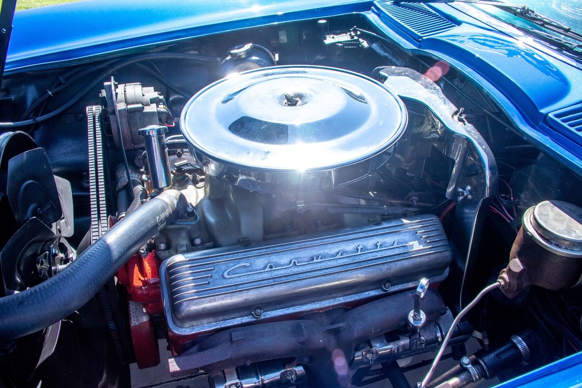 Chevrolet-Corvette-1965-Convertible-16