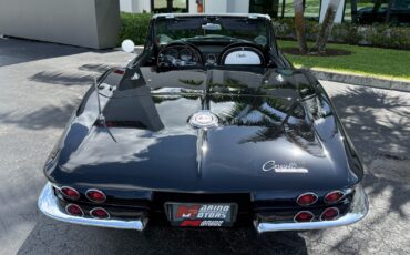 Chevrolet-Corvette-1965-Convertible-18