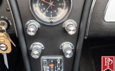 Chevrolet-Corvette-1965-Convertible-18