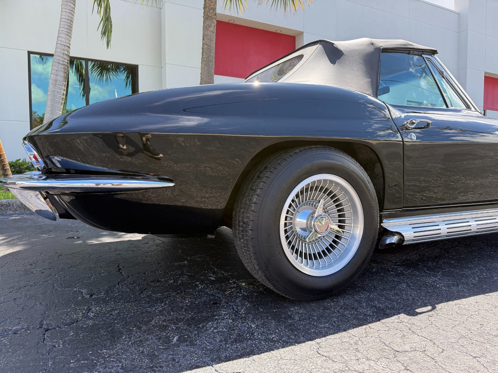 Chevrolet-Corvette-1965-Convertible-20