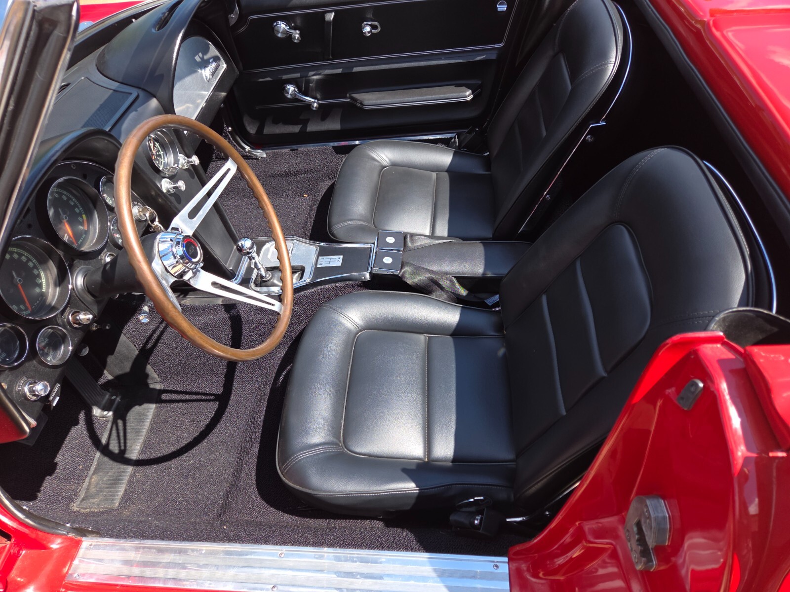 Chevrolet-Corvette-1965-Convertible-22