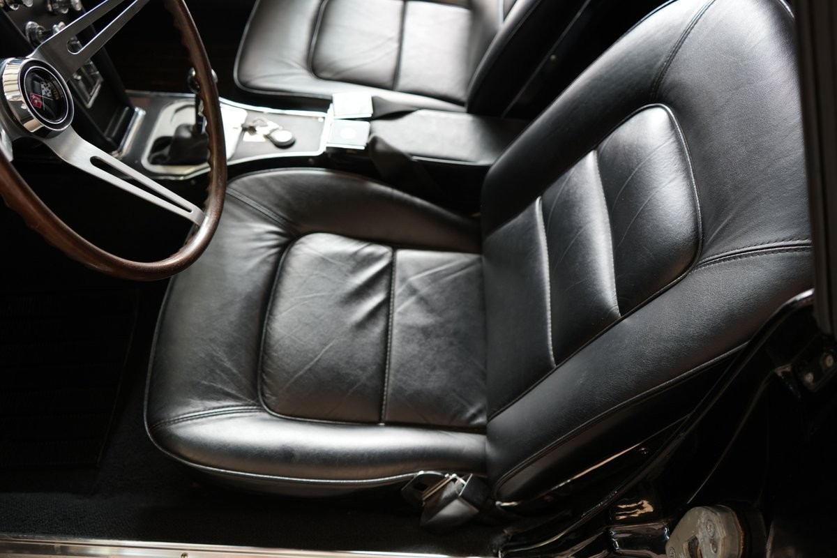Chevrolet-Corvette-1965-Convertible-22