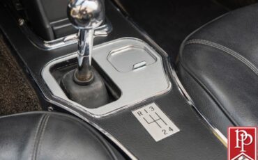 Chevrolet-Corvette-1965-Convertible-23