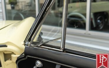 Chevrolet-Corvette-1965-Convertible-27