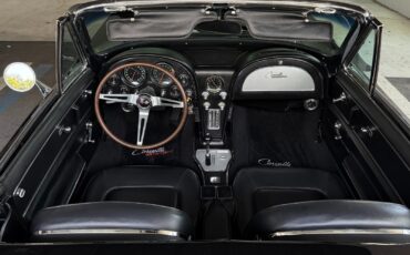 Chevrolet-Corvette-1965-Convertible-29