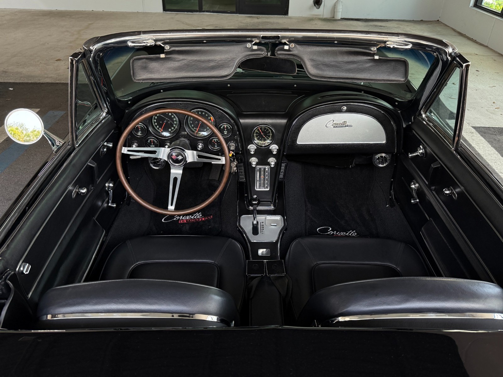 Chevrolet-Corvette-1965-Convertible-29
