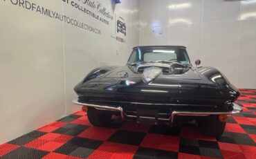 Chevrolet-Corvette-1965-Convertible-3