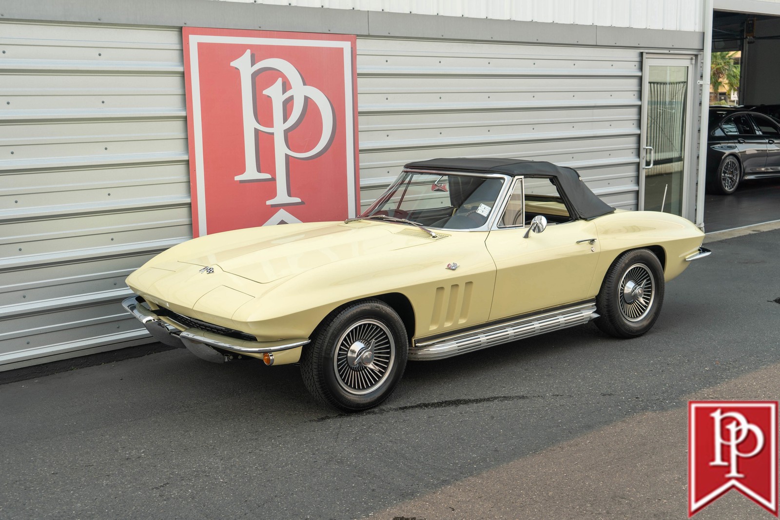 Chevrolet-Corvette-1965-Convertible-35