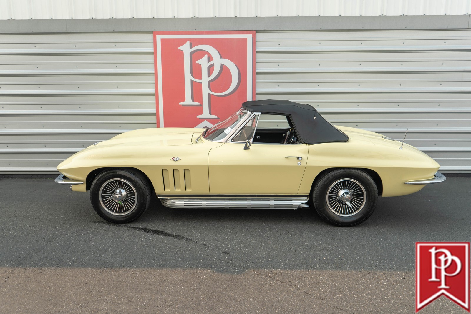Chevrolet-Corvette-1965-Convertible-36