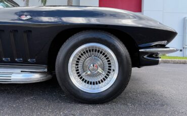 Chevrolet-Corvette-1965-Convertible-4