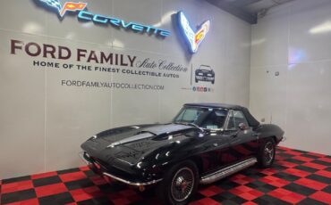Chevrolet-Corvette-1965-Convertible-4