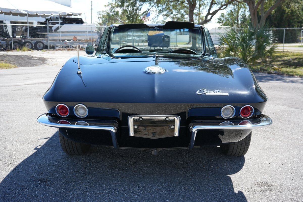 Chevrolet-Corvette-1965-Convertible-6