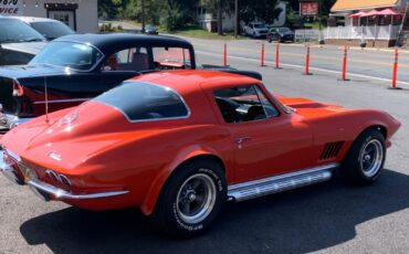 Chevrolet-Corvette-1965-Coupe-1
