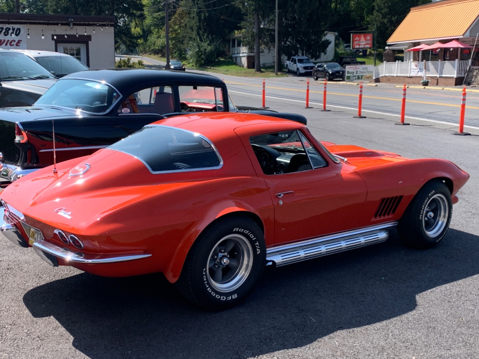 Chevrolet-Corvette-1965-Coupe-1