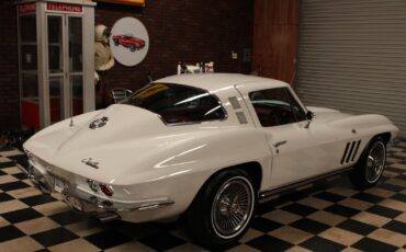 Chevrolet-Corvette-1965-Coupe-11