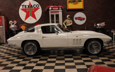 Chevrolet-Corvette-1965-Coupe-12