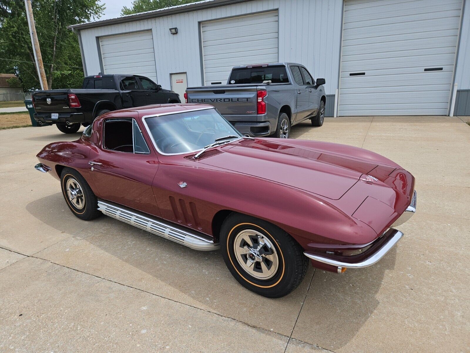 Chevrolet-Corvette-1965-Coupe-13