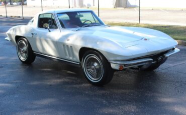 Chevrolet-Corvette-1965-Coupe-2
