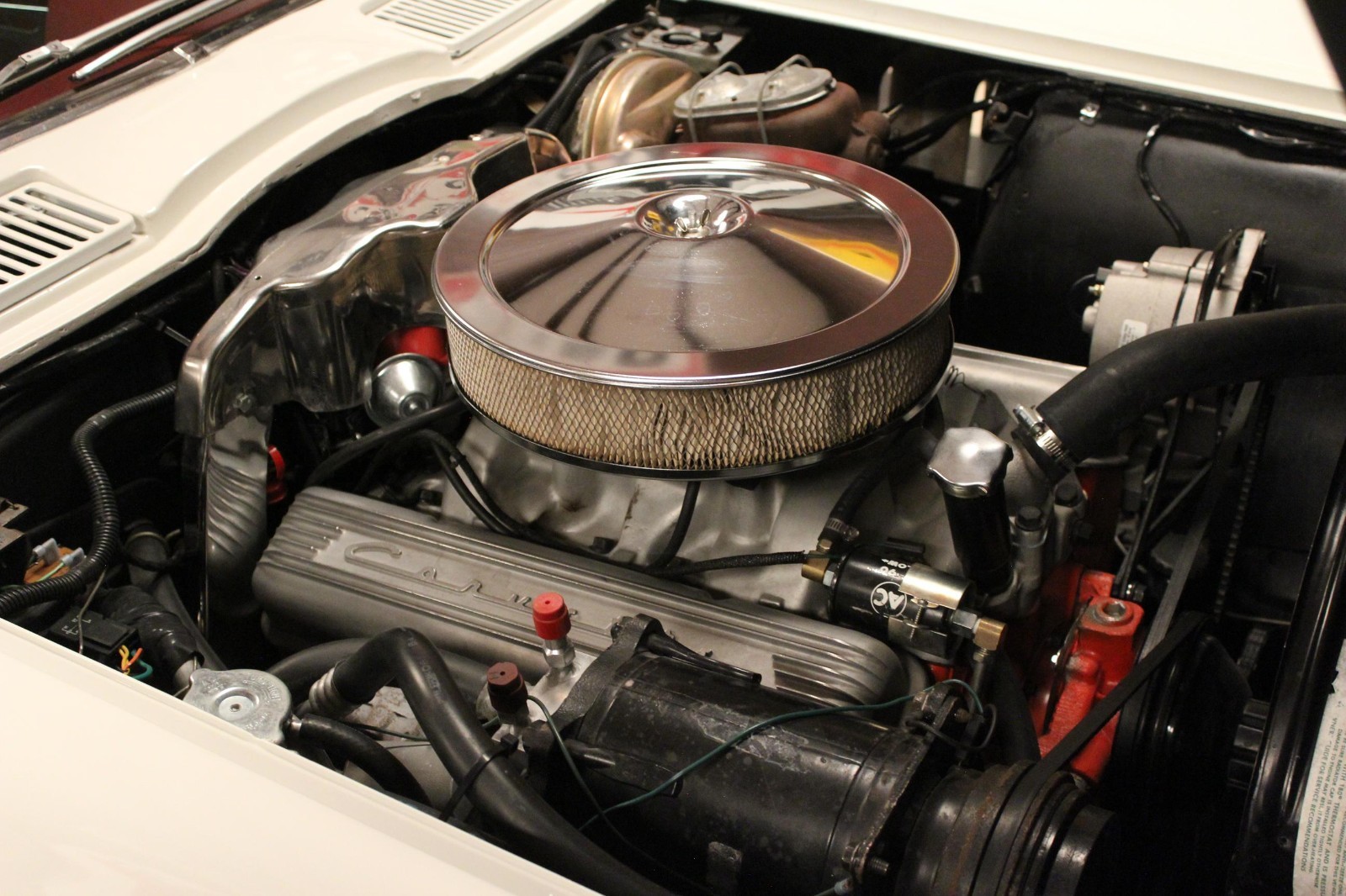 Chevrolet-Corvette-1965-Coupe-21
