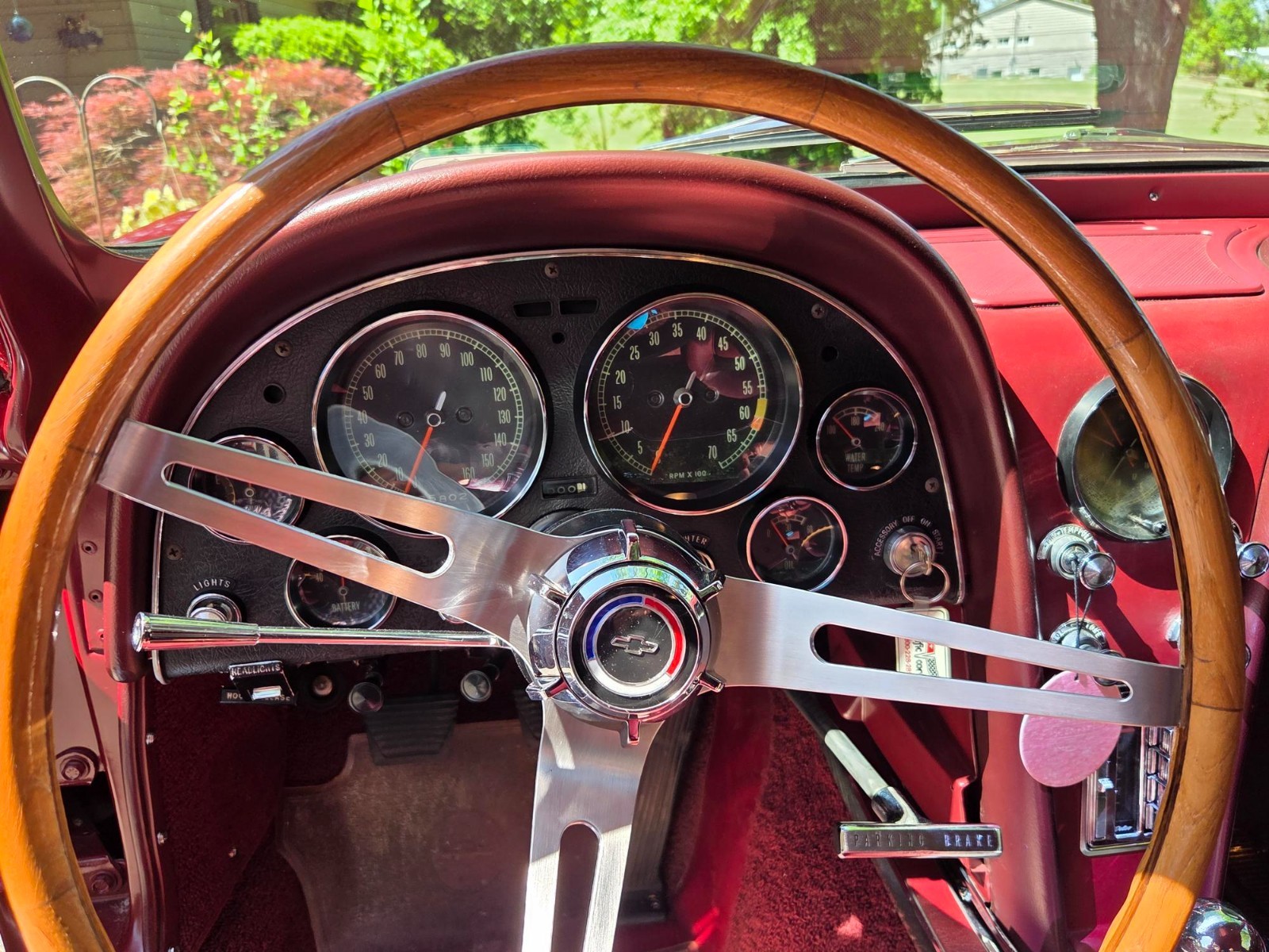 Chevrolet-Corvette-1965-Coupe-27