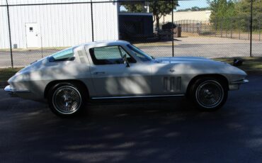Chevrolet-Corvette-1965-Coupe-3