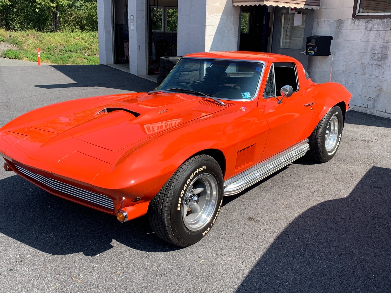 Chevrolet-Corvette-1965-Coupe-3