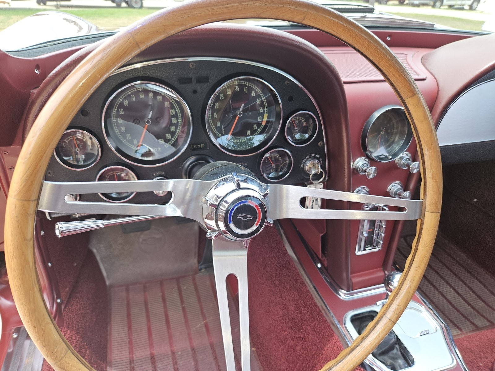 Chevrolet-Corvette-1965-Coupe-35