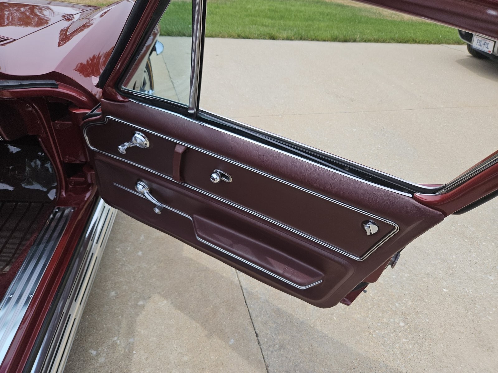 Chevrolet-Corvette-1965-Coupe-37