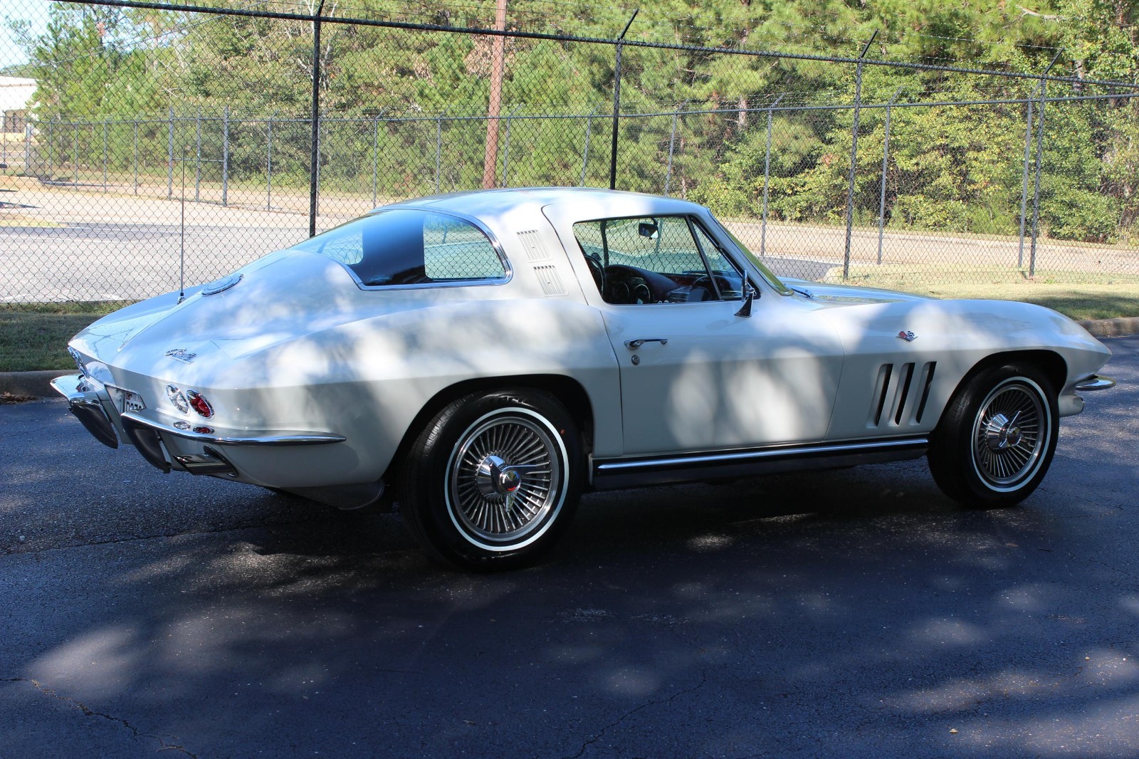 Chevrolet-Corvette-1965-Coupe-4