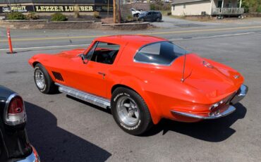 Chevrolet-Corvette-1965-Coupe