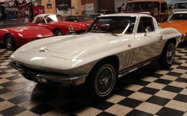 Chevrolet-Corvette-1965-Coupe-8