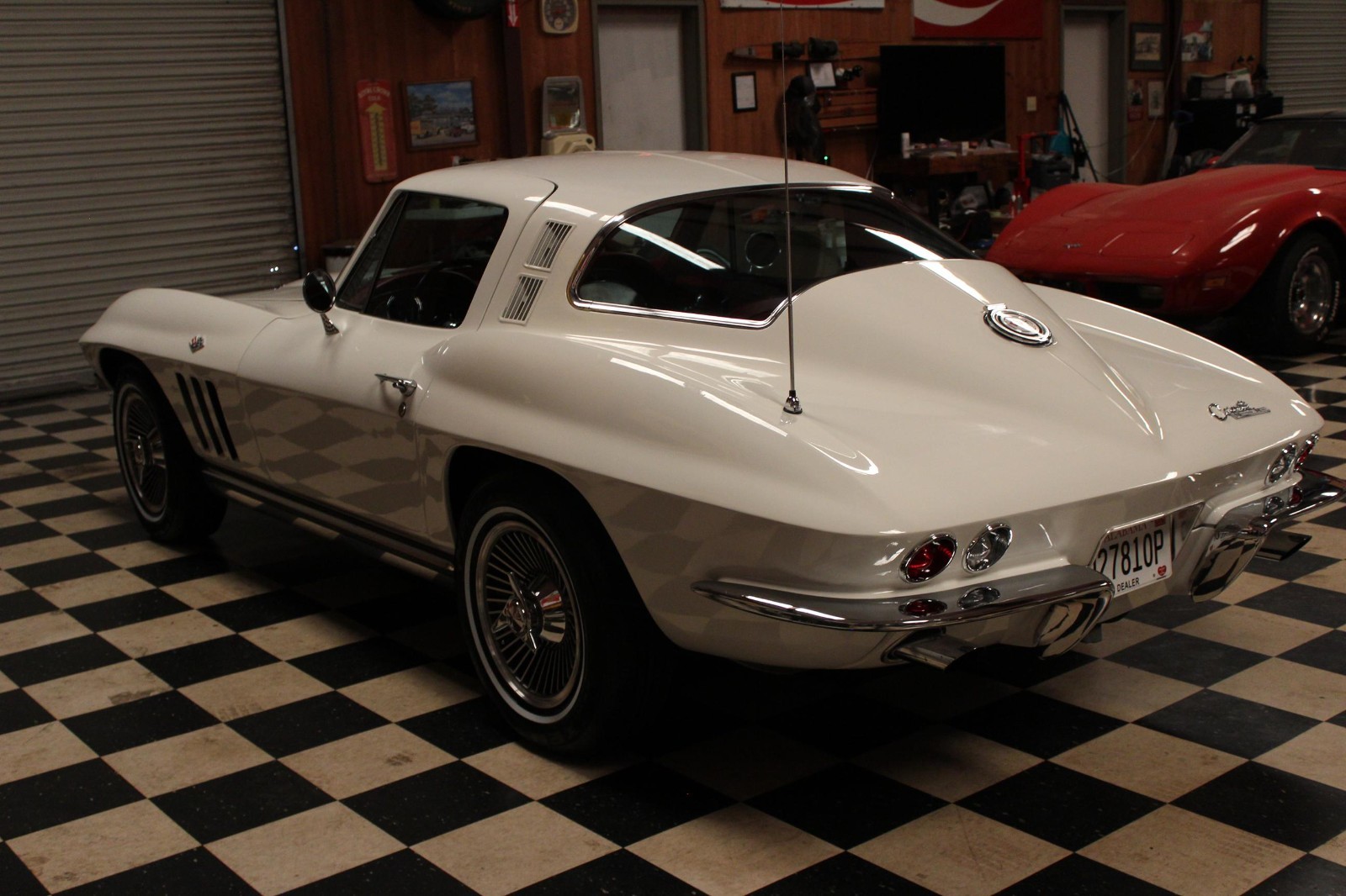 Chevrolet-Corvette-1965-Coupe-9