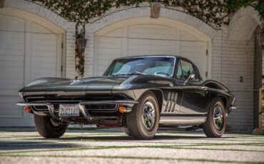 Chevrolet-Corvette-1965-Glen-Green-Saddle-1