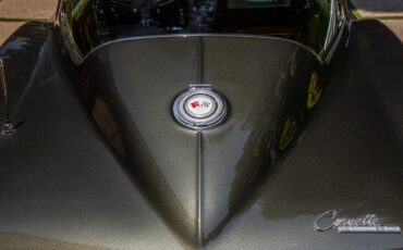 Chevrolet-Corvette-1965-Glen-Green-Saddle-11